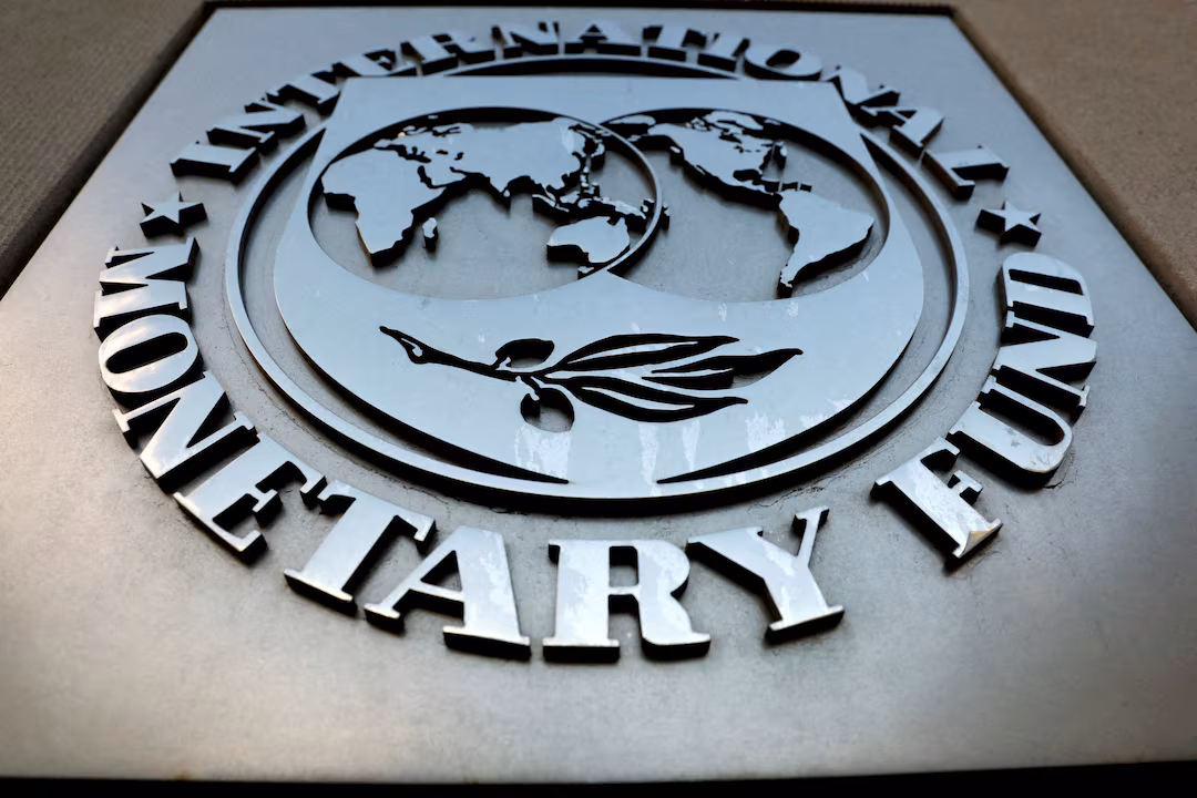 The International Monetary Fund logo is seen outside the headquarters building in Washington, U.S. September 4, 2018. REUTERS/Yuri Gripas/File Photo